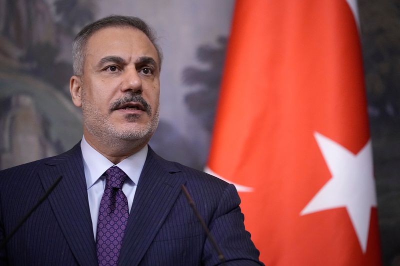 Turkey's Fidan tells Rubio Syria conflict...